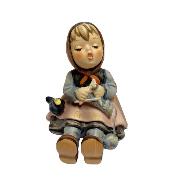 Hummel Accents Vintage Hummel Happy Pastime Girl Knitting Singing